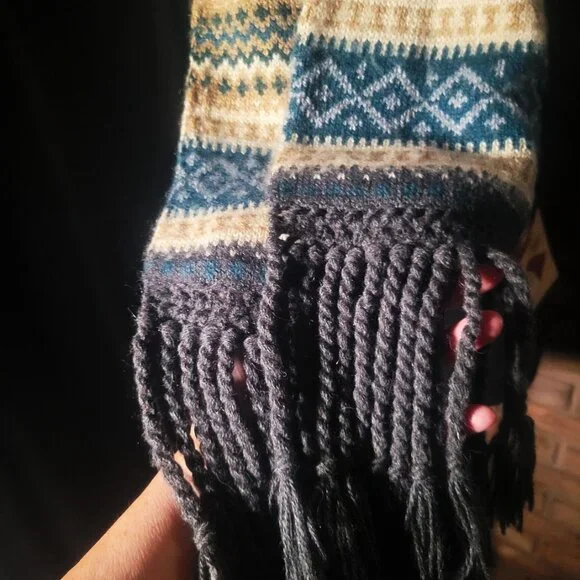 NWT! Andes Gifts Fair Trade Handmade Alpaca Blend Blue/Gray/Tan Pattern w/Fringe - Picture 3 of 10